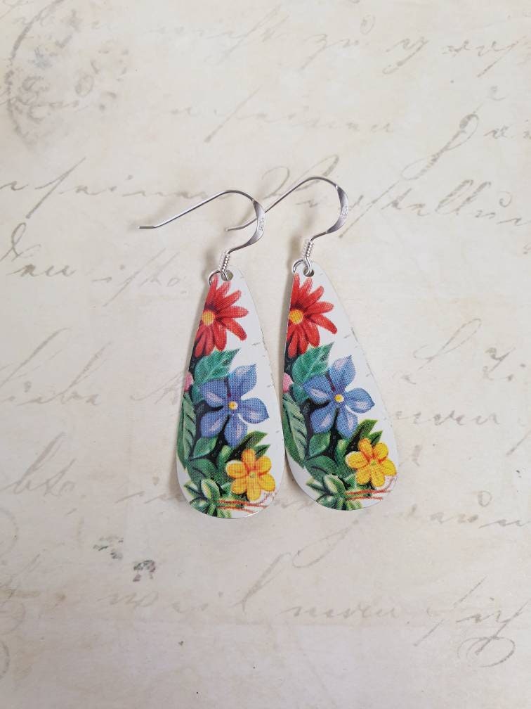 Recycled 1963 Vintage Floral Tin Teardrop Earrings: Sterling Silver